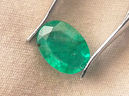 2.35ct Vivid Green Natural Emerald Oval Cut Loose Gemstone