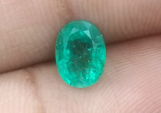 GSI USA Certified 1.31ct Medium Light Shamrock Green Zambian Emerald Minor Oiled Loose Gemstone