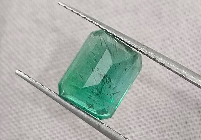 GSI Certified 2.42ct Medium Green Zambian Emerald, Natural Gemstone