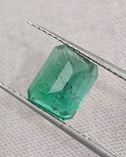 GSI Certified 2.42ct Medium Green Zambian Emerald, Natural Gemstone
