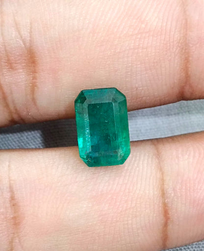 3.22ct Zambian Emerald, 100% Natural Earth Mined Gemstones.