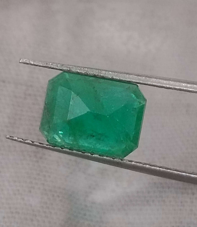 2.20ct Certified Zambian Natural Emerald Stone.