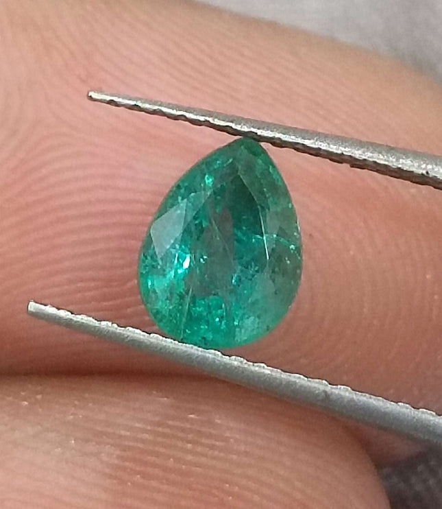 Certified 0.99ct Natural Zambian Emerald Stone.