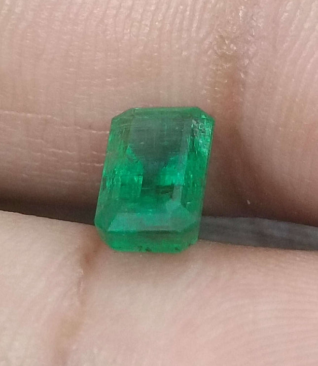 Panjshir Emerald 1.68ct Certified Deep Golden Green Natural Stone