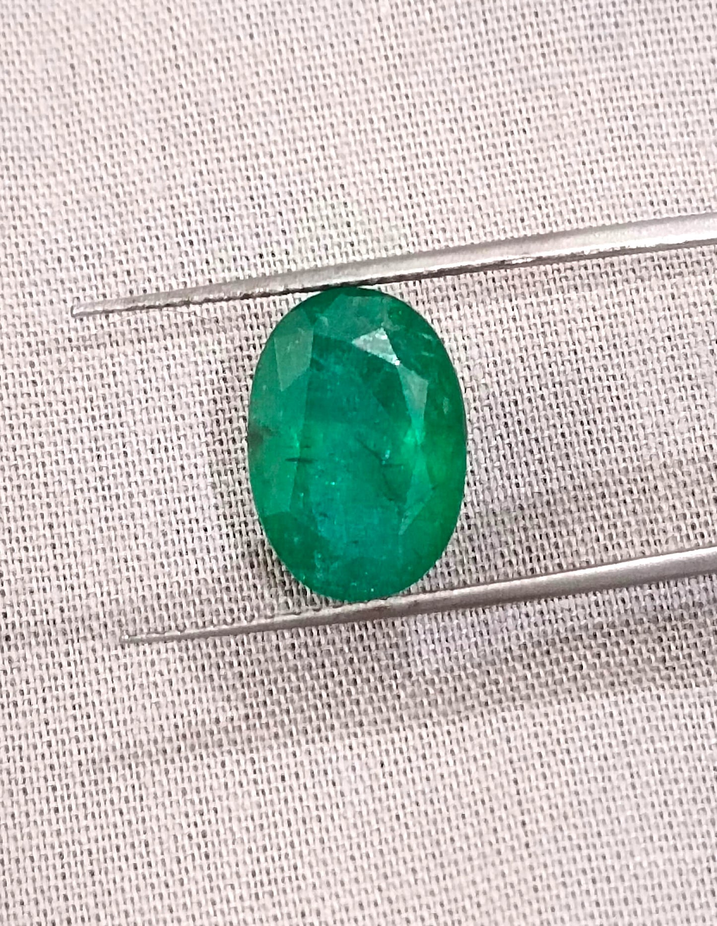 4.23ct Pakistan Emerald, 100% Natural Earth Mined Gemstone