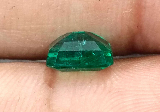 GSI Certified 1.70ct Medium Deep Green Zambian Emerald Minor Oiled Loose Gemstone