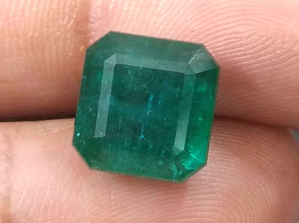 8.50ct Zambian Emerald, Natural Deep Green Stone.