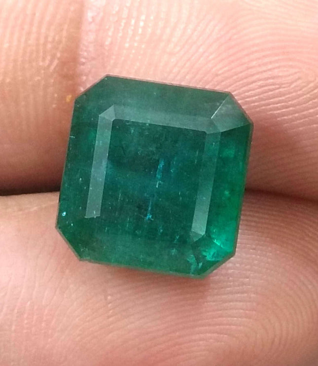 8.50ct Zambian Emerald, Natural Deep Green Stone.