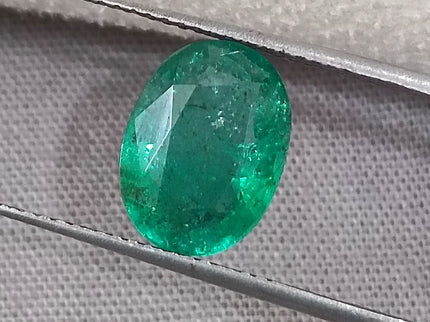 GSI Certified 2.68ct Water Green Emerald, Natural earth mined Gemstone