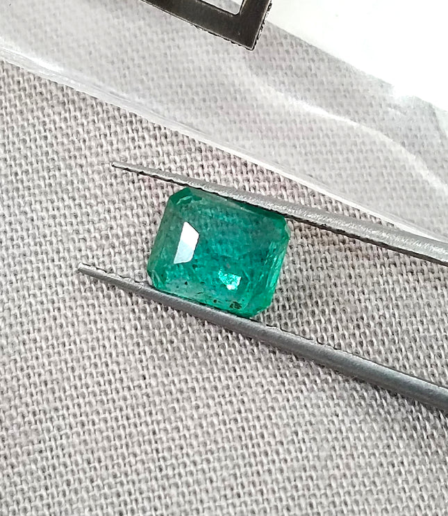 Certified 1.15ct Natural Zambian Emerald Stone.