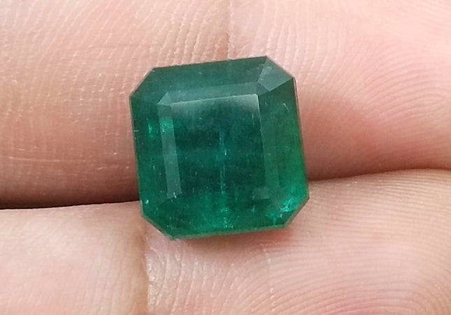 8.50ct Deep Green Natural Emerald, Earth Mined Loose Gemstone