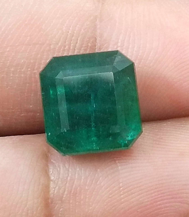 8.50ct Zambian Emerald, Natural Deep Green Stone.