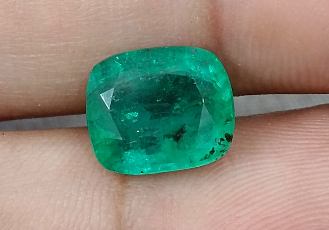 4.25ct Natural Zambian Emerald, Cushion Cut Minor Oiled Loose Gemstone