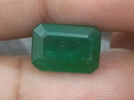 Zambian Emerald 5.29ct Natural Deep Green stone