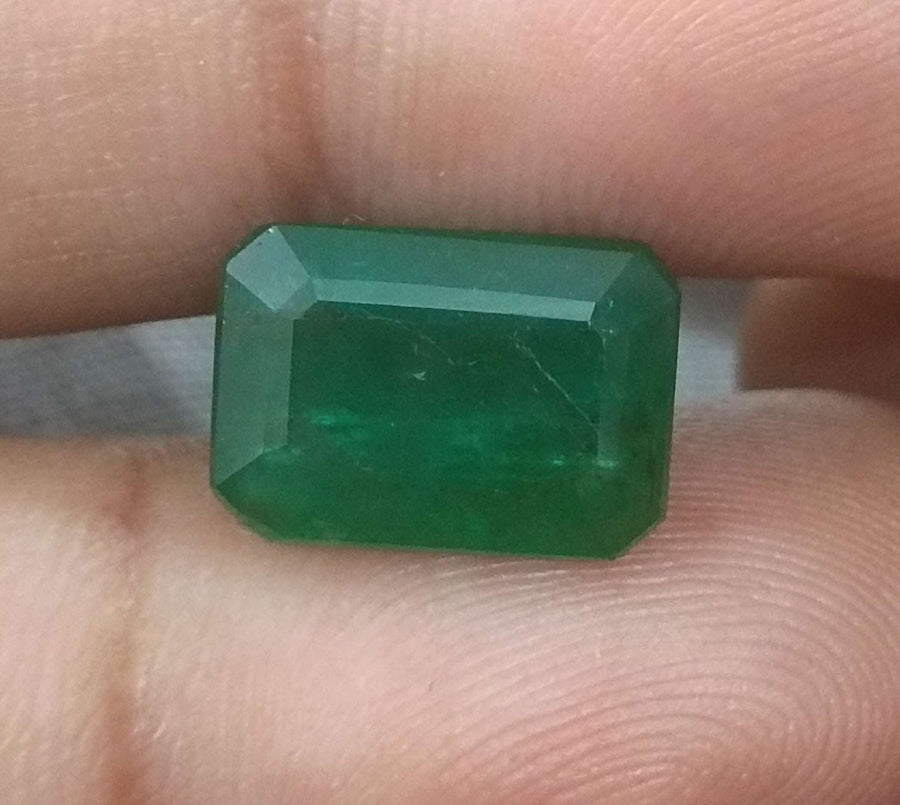 Zambian Emerald 5.29ct Natural Deep Green stone