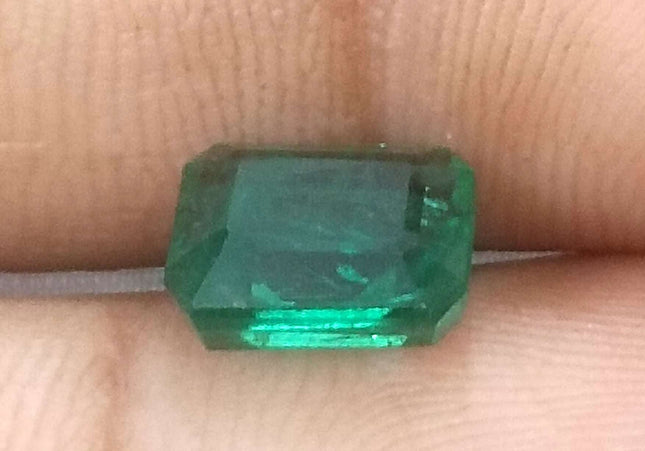 2.31ct High Quality GSI Certified Deep Vivid Green Minor Oiled Loose Gemstone
