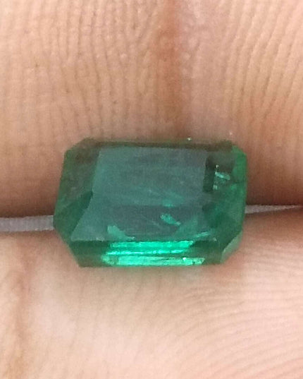 2.31ct High Quality GSI Certified Deep Vivid Green Minor Oiled Loose Gemstone