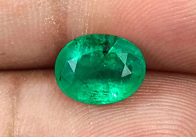 GSI Certified 2.39ct Medium Green Swat Emerald Minor Oiled Loose Gemstone