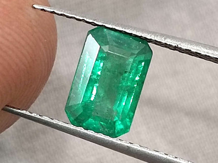 1.35ct Panjshir Emerald, Certified Natural minor oiled Stone