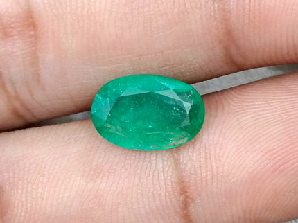 3.41ct Natural Emerald Medium Spring Green Zambian Oval Gemstone