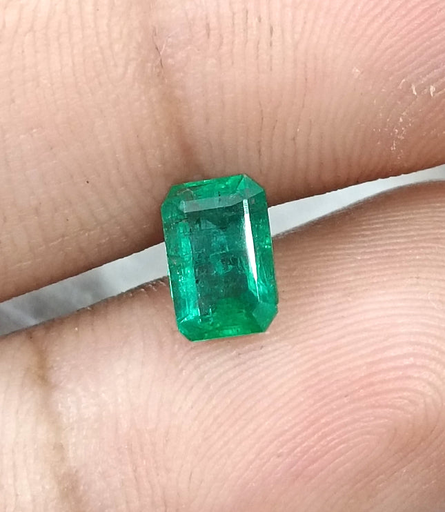 1.04ct Deep Green Natural Emerald Minor Oil Shiny Octagon Cut Gemstone