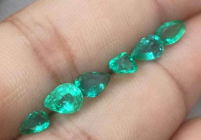 4.10ct Medium to Medium Deep Electric Green Zambian Emerald Parcel Minor Oiled Loose Gemstones