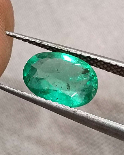 GSI Certified 1.24ct Vivid Green Oval Cut Zambian Emerald Minor Oiled Loose Gemstone