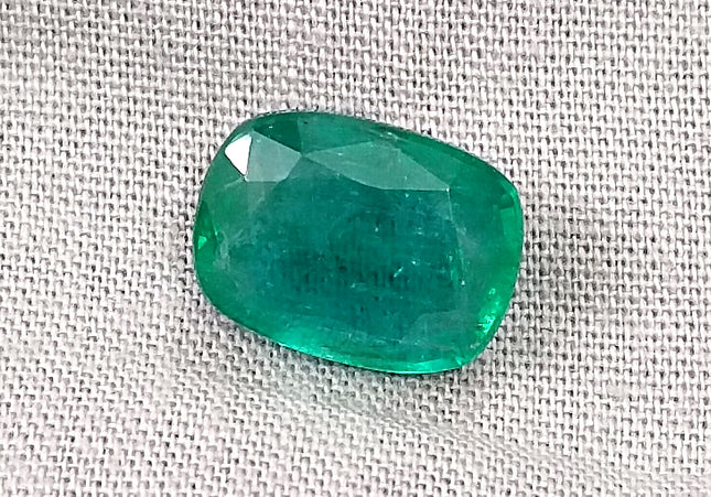 5.36ct Natural Zambian Emerald, Deep Pure Green Cushion Cut Minor Oiled Loose Gemstone.
