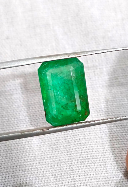 4.63ct IGI Certified Deep Green Swat Emerald, 100% Natural Gem