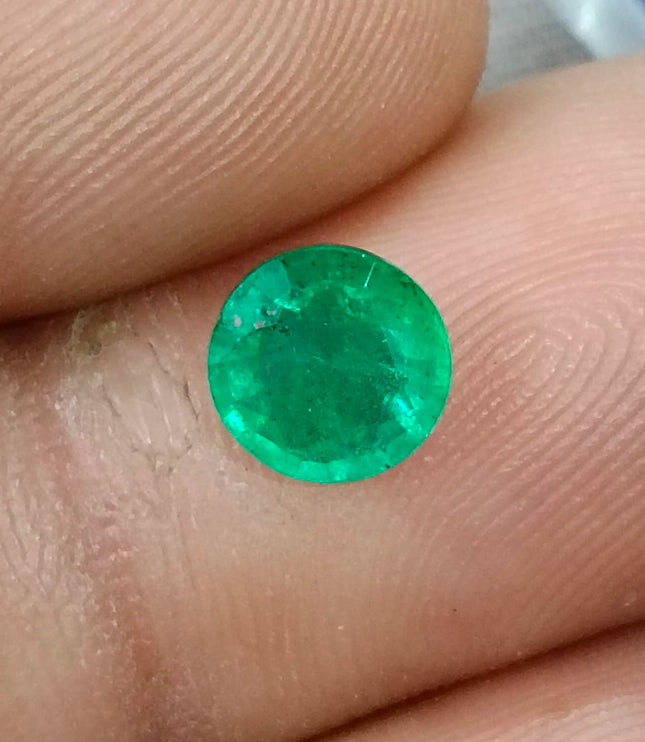 Zambian Emerald 1.00ct Certified Natural Medium Bright Shamrock Green Round Cut Gemstone
