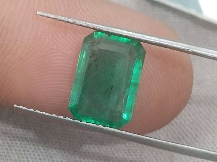 Zambian Emerald 2.73ct Certified Natural Medium Deep Green Loose Stone.