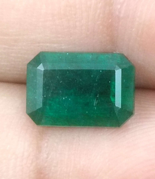 3.05ct Certified Zambian Natural Emerald.