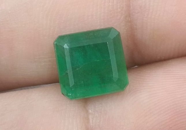 5.30ct Deep Green Natural Zambian Emerald Moderately Clarity Enhanced Loose Gemstone