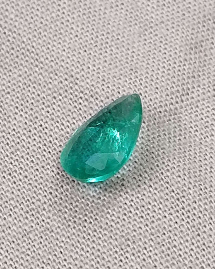 GSI Certified 1.65ct Medium Green Zambian Emerald Minor Oiled Loose Gemstone