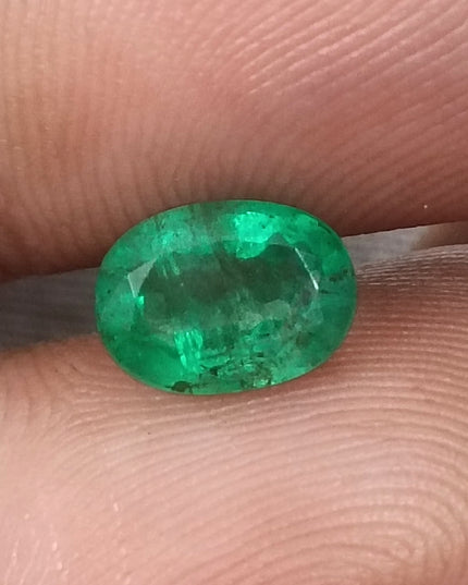 GSI Certified 1.33ct Vivid Green Natural Swat Emerald Minor Oiled Loose Gemstone