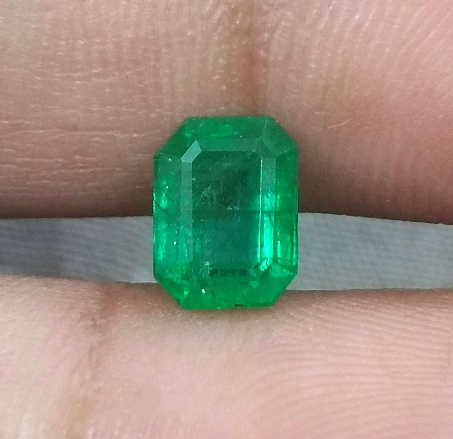 Swat Emerald 1.78ct Certified Natural Vivid Golden Green Gemstone