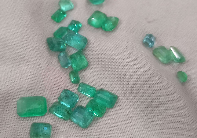 20.64ct Medium to Vivid Green Zambian Emerald Parcel Minor Oiled Loose Gemstones
