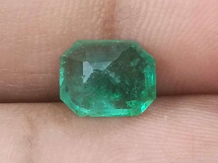 2.36ct Certified Zambian Emerald stone.