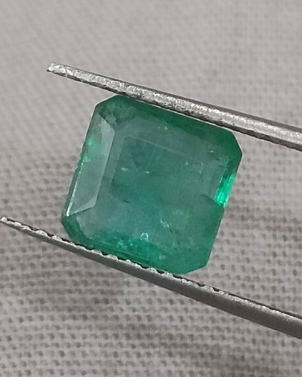 GSI Certified 2.05ct Medium Green Natural Zambian Emerald Minor Oiled Loose Gemstone