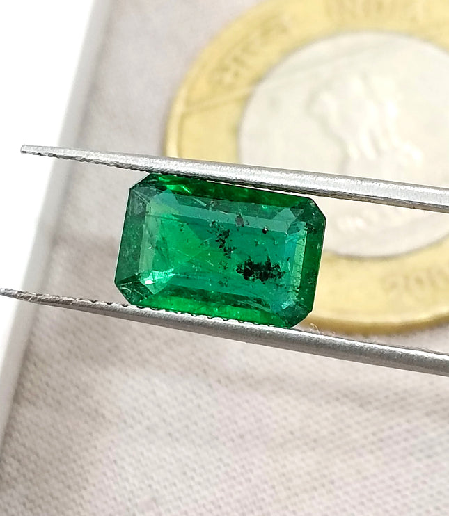 2.25t Natural Emerald Vivid Green Zambian Octagon Cut Gemstone