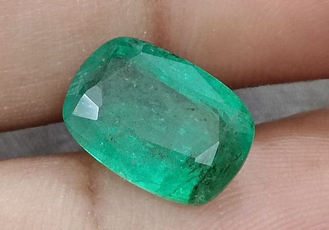 4.87ct Natural Zambian Emerald, Cushion Cut Minor Oiled Natural Gemstone.