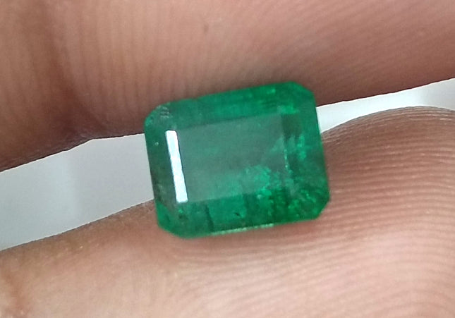 GSI Certified 2.42ct Medium Green Zambian Emerald, Natural Gemstone
