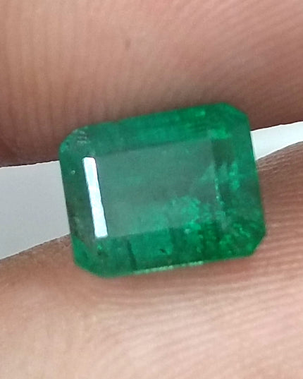 GSI Certified 2.42ct Medium Green Zambian Emerald, Natural Gemstone