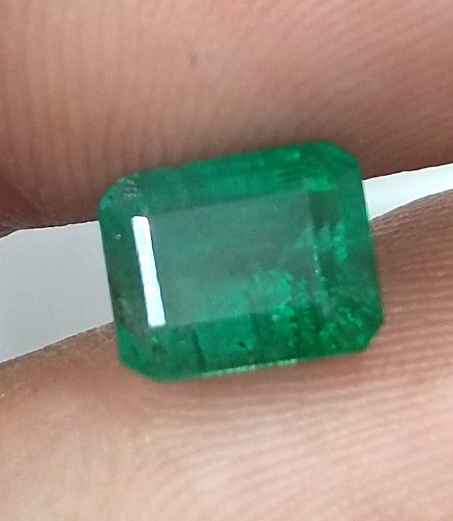 GSI Certified 2.42ct Medium Green Zambian Emerald, Natural Gemstone