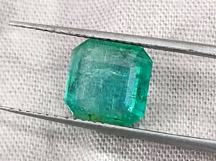 Zambian Emerald 2.59ct Certified Natural Medium Green Gemstone
