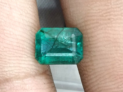 GSI Certified 2.69ct Zambian Emerald, 100% Natural Earth Mined Gemstone