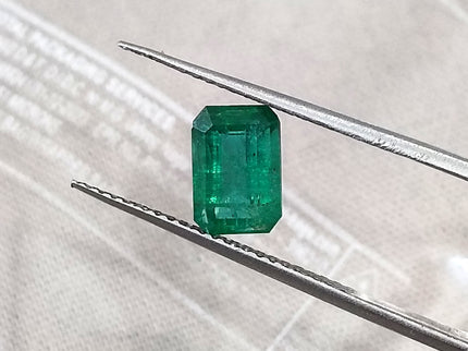 1.04ct Deep Green Natural Emerald Minor Oil Shiny Octagon Cut Gemstone