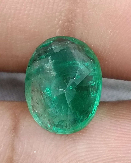 Big 5.72ct Swat Emerald, Vivid Green Oval Cut Minor Oiled Loose Gemstone