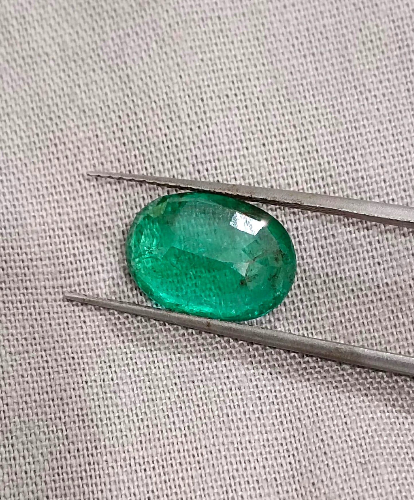 2.94ct Medium Deep Glass Green Swat Emerald, 100% Natural Earth Mined Gemstone