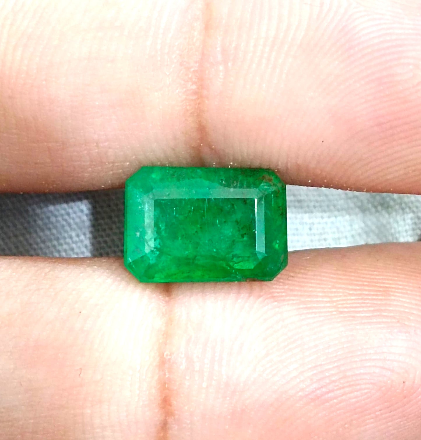 4.63ct IGI Certified Deep Green Swat Emerald, 100% Natural Gem